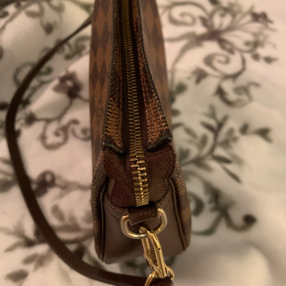 Authentic Louis Vuitton Trousse Damier ebene - Picture 5 of 16